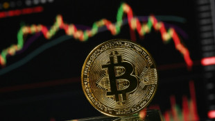 Stocks fall as tech valuation fears stoke volatility