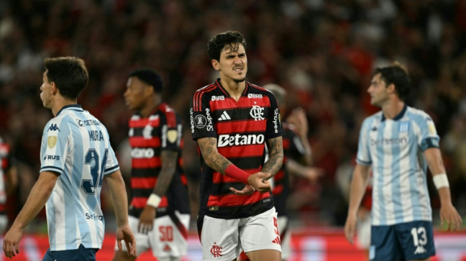 Pedro sofre lesão muscular e está fora da final da Libertadores