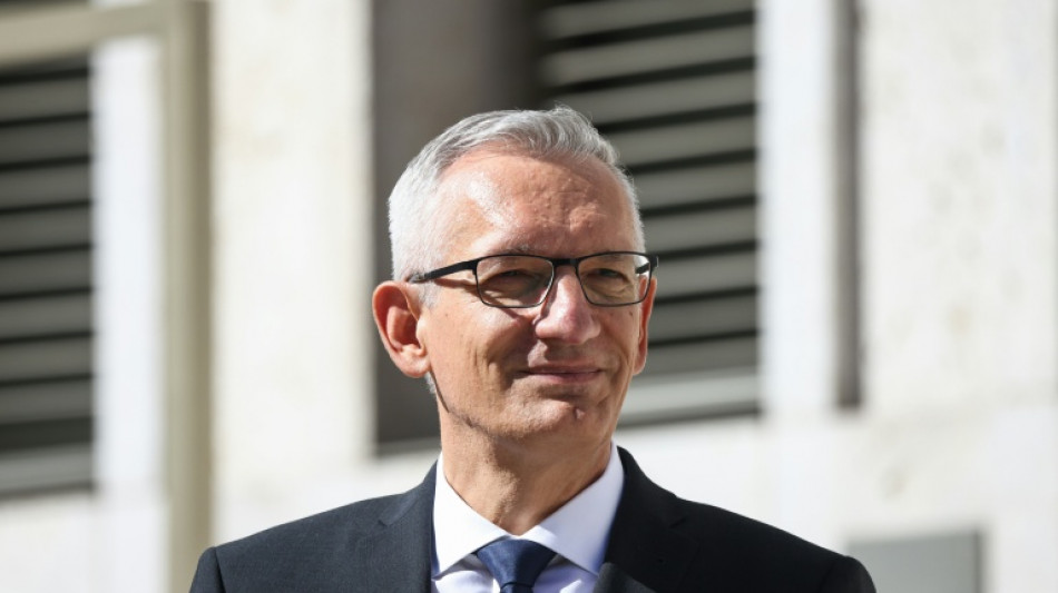 Jäger als neuer BND-Chef eingeführt - Merz will Geheimdienst besser ausstatten