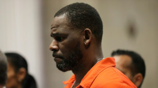 Cantante R. Kelly, condenado a 30 años de cárcel