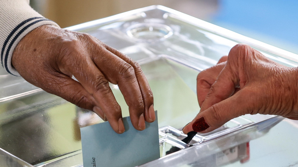 Francia, in lieve calo l'affluenza alle comunali alle 17