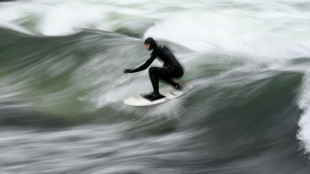 Surferwelle an Münchner Eisbach nach Reinigungsarbeiten verschwunden