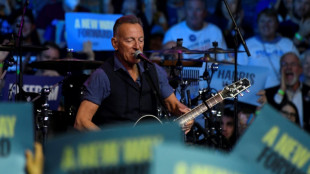 Trump quiere una investigación sobre el apoyo de celebridades a Kamala Harris