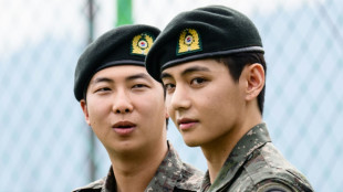 BTS-Mitglieder RM und V beenden Militärdienst in Südkorea