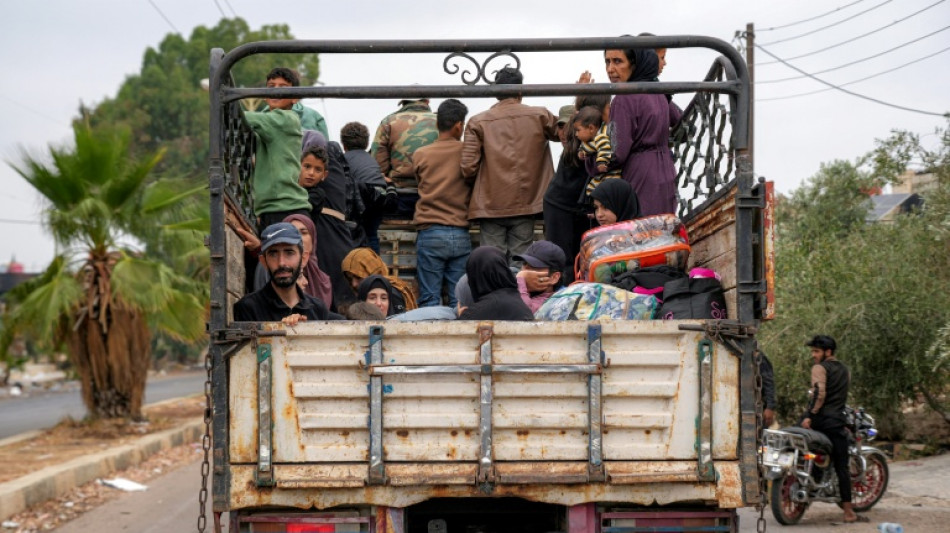 Syrien: Beduinenfamilien aus von Drusen zurückeroberter Stadt Suwaida evakuiert