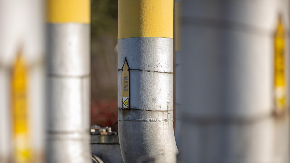 Il gas amplia il calo, ma resiste sopra i 33 euro ad Amsterdam