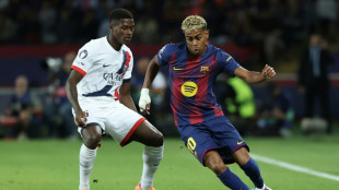 Ligue des champions: Lamine Yamal vs Nuno Mendes, génial duel au coeur de Barça/PSG