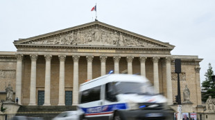 Macron en la encrucijada en Francia: nuevo gobierno, elecciones o dimisión