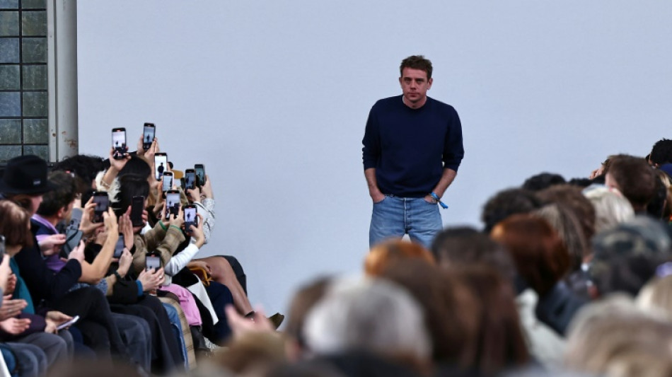 Jonathan Anderson nuevo director artístico de la moda femenina en Dior