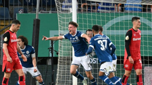 Bielefeld, da 3ª divisão, surpreende Leverkusen (2-1) e vai à final da Copa da Alemanha