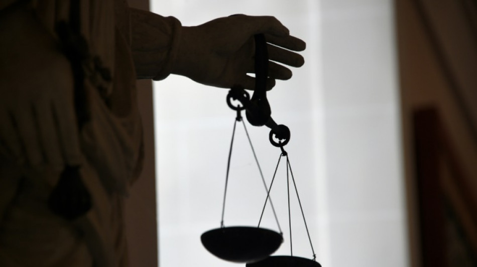 Zehn Monate Haft wegen Messerangriffs auf Rollstuhlfahrer in Wiesbaden