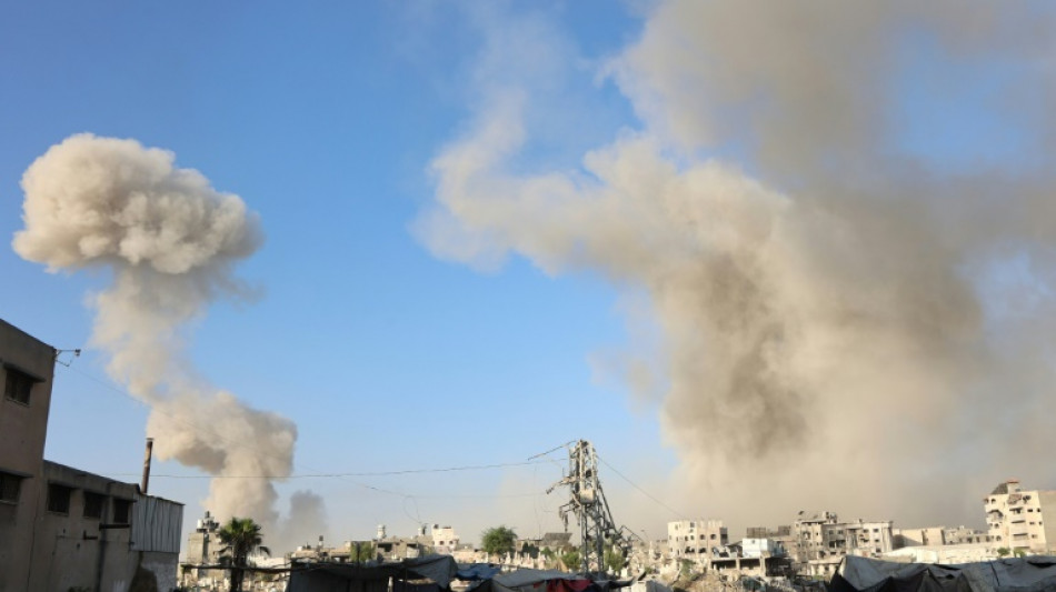 Israel aumenta operações perto de Gaza