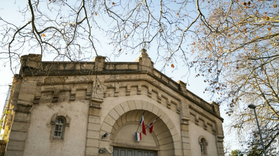 Avec une scie à métaux et des draps: deux détenus s'évadent de la prison de Dijon