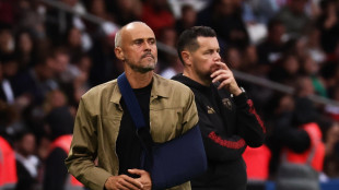 Calcio: l'ultima moda di Luis Enrique, metà gara in tribuna