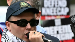 Un rapero del grupo Kneecap compareció en Londres ante la justicia por apoyo a Hezbolá