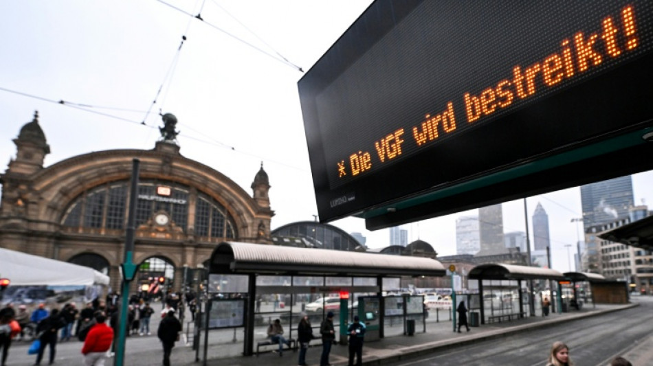 Busse und Bahnen stehen am Montag still: Streiks im kommunalen Nahverkehr