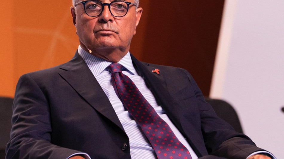 Sileoni, su tassa extraprofitti banche 2023 obbligo mascherato