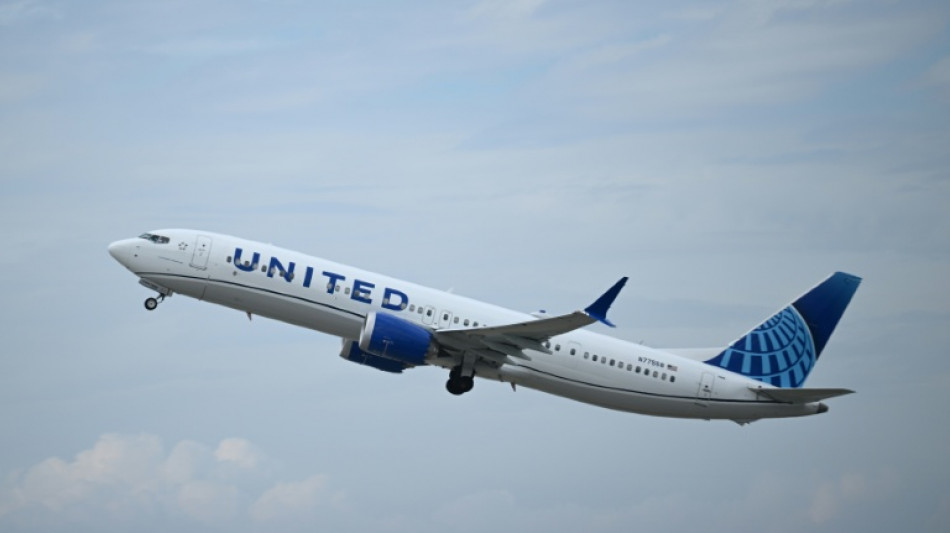 United Airlines sube sus tarifas hasta un 20% por el alza de combustibles