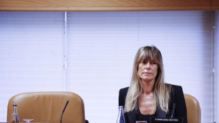 La moglie di Pedro Sanchez rinviata a giudizio, ritirato il passaporto