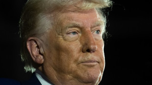 Recul frappant du PIB américain au premier trimestre, Trump blâme Biden