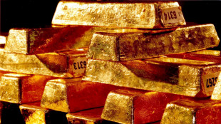 Prezzo oro in aumento, Spot scambiato a 3.251 dollari