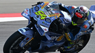 El campeón del mundo Márquez sufre una caída y Aldeguer gana el Gran Premio de MotoGP de Indonesia