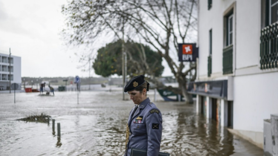 Portugal heads for presidential vote, fretting over storms and far-right