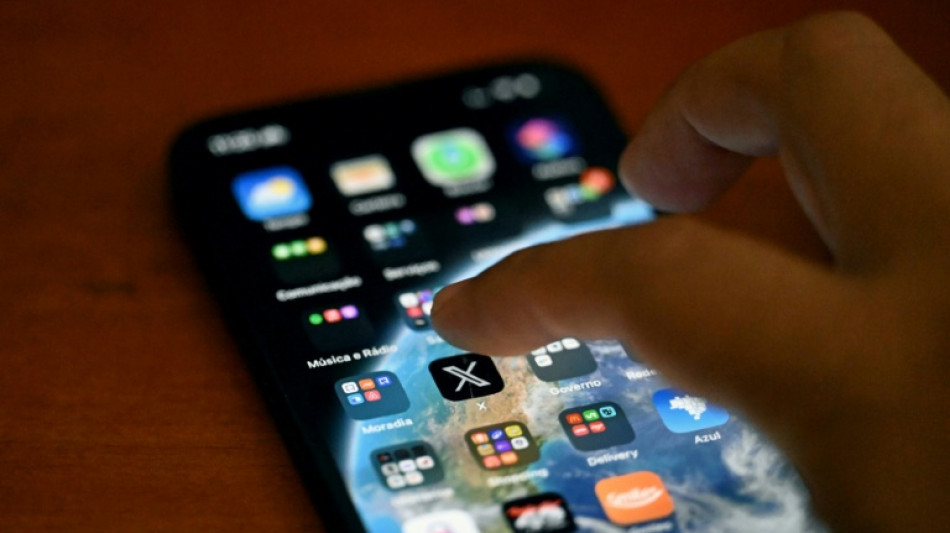 Voigt fordert Smartphone-Verbot f&uuml;r unter 14-J&auml;hrige