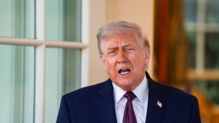 Trump, 'per colloqui con Iran stiamo pensando ad altro luogo, non Pakistan'