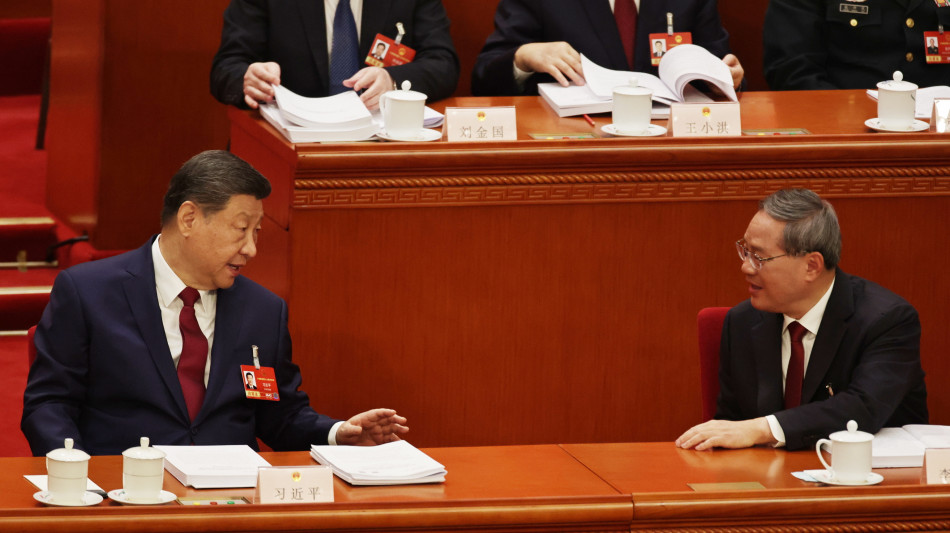 La Cina fissa l'obiettivo di crescita tra il 4,5 e il 5% per il 2026