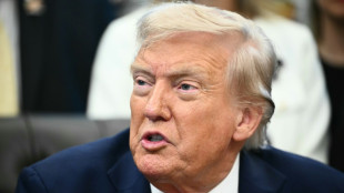 Trump droht Ländern mit Gesetzen zu Digitalkonzernen mit Zöllen