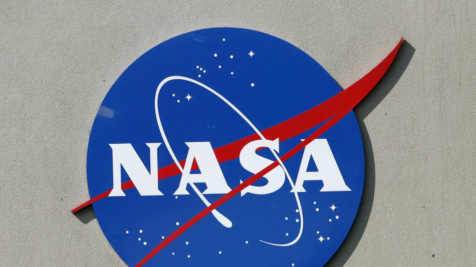 IA come consulente medico per missioni spaziali su Luna e Marte