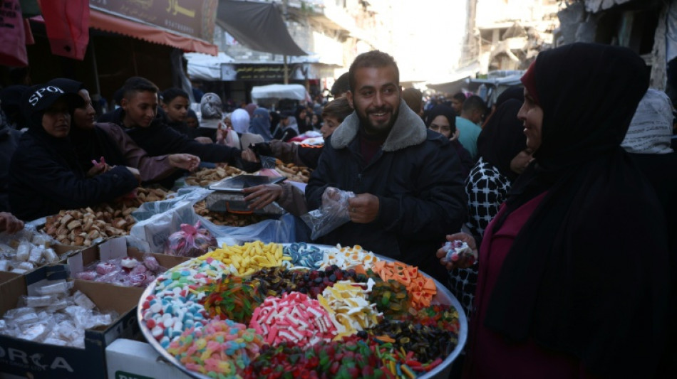 Gaza f&ecirc;te son premier A&iuml;d en p&eacute;riode de tr&ecirc;ve, mais craint l'oubli face &agrave; la guerre en Iran