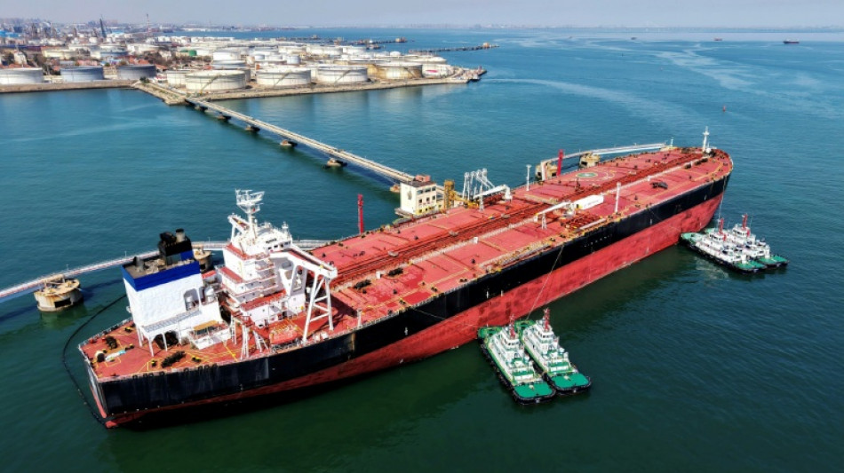 Cessez-le-feu en Iran: le p&eacute;trole plonge sous 100 dollars, envol&eacute;e des Bourses d'Asie