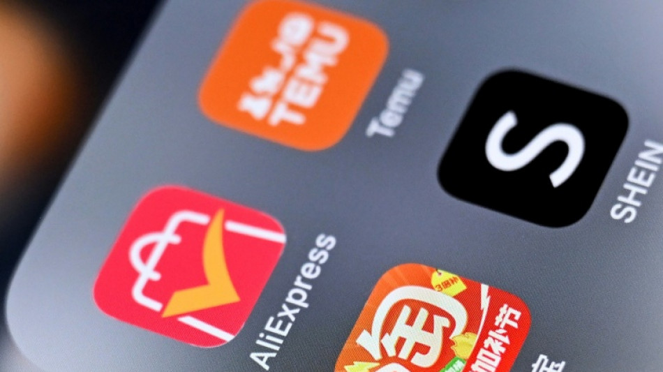 UE imp&otilde;e taxa de &euro; 3 sobre pequenos pacotes para conter fluxo de remessas da China