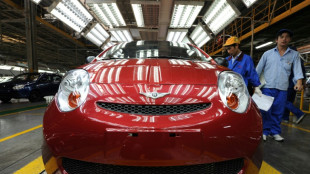 Stocks downbeat ahead of key US data