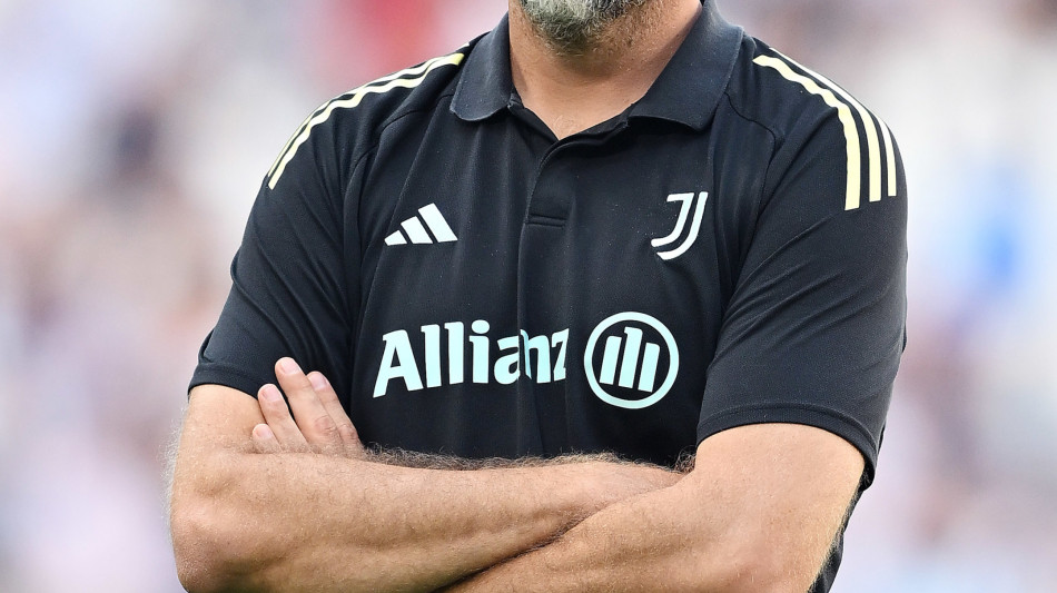 Calcio: Juve; Tudor, 'Mercato aperto e campionato, è pazzia'