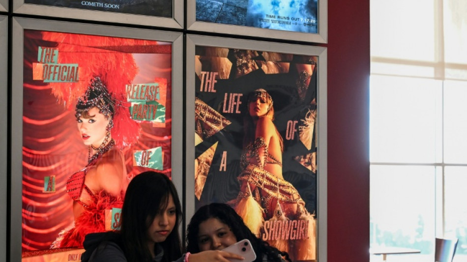 Dicionário de Cambridge elege 'parassocial' a palavra do ano