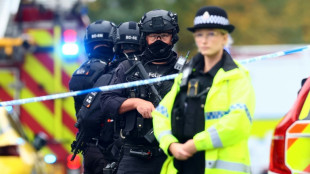 Dois mortos em ataque em frente a sinagoga em Manchester