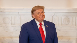 Trump denunciato per la vendita dei post su Truth, in grado di influenzare i mercati