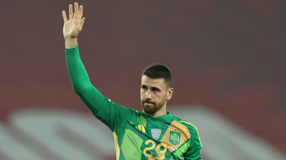 Overbooking bajo palos: &iquest;hay debate en la porter&iacute;a de Espa&ntilde;a?