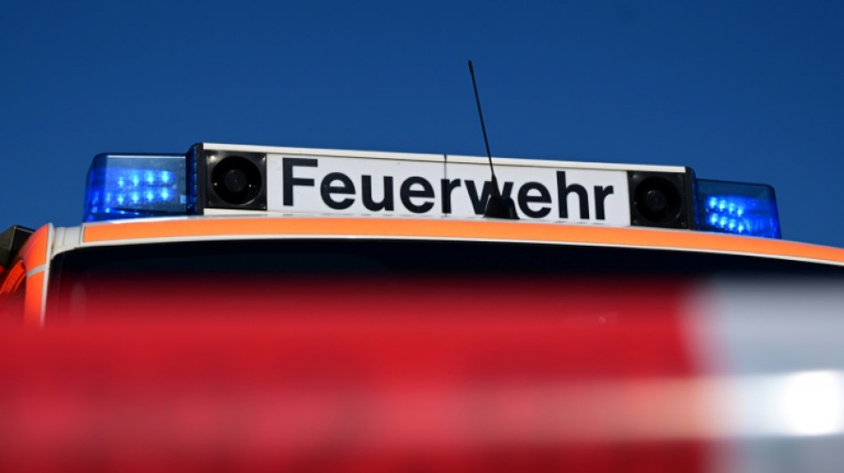 Feuerwehr: Kind stirbt nach Hochhausbrand im Osten Berlins