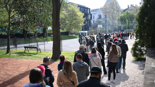 Affluenza record in Ungheria, a met&agrave; giornata sfiora il 55%