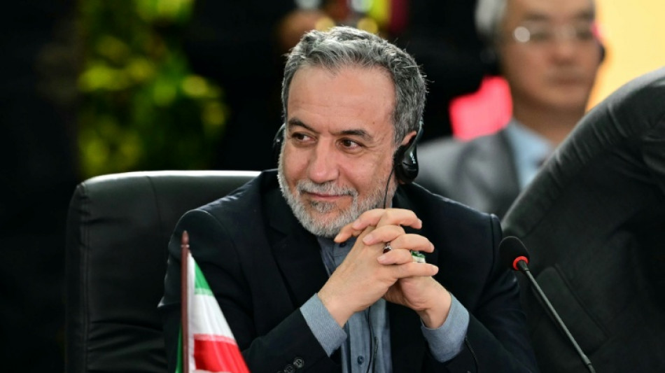 Irán denuncia "presión injusta" tras reimposición de sanciones en su contra