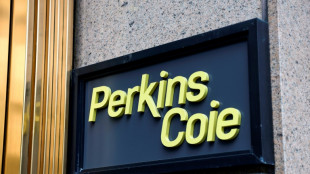 Trump da marcha atr&aacute;s y restablece las acciones legales contra despachos de abogados