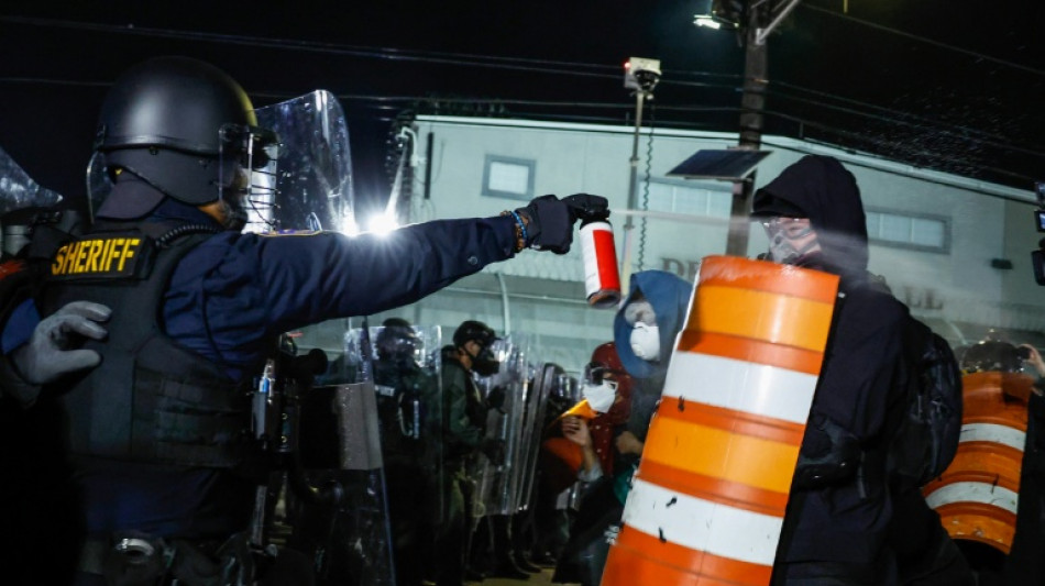 Toque de queda en Newark tras incidentes cerca de un centro de detenci&oacute;n de migrantes