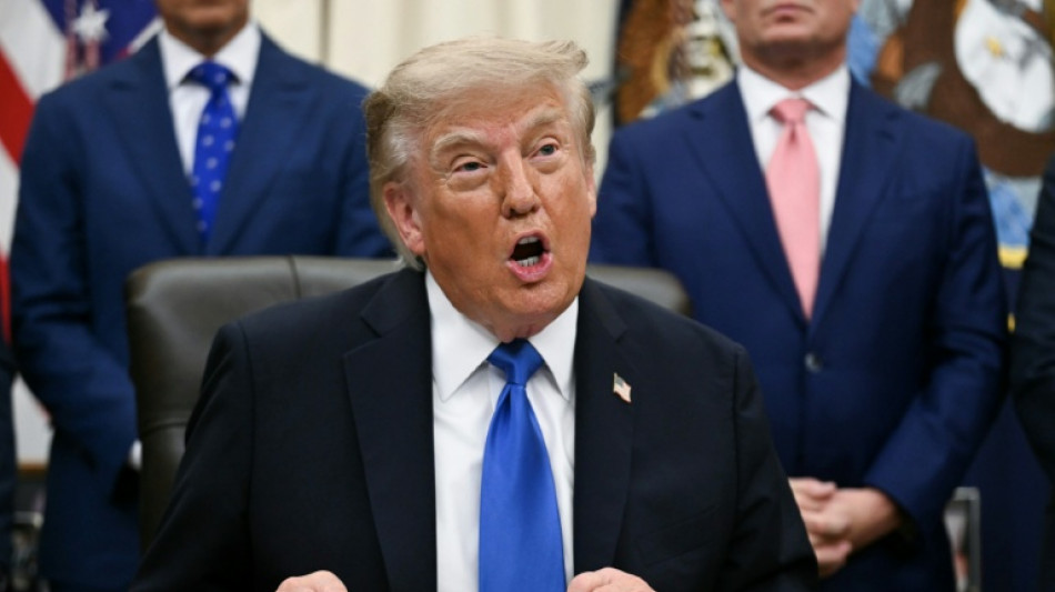Trump diz ter ficado "feliz" com partida de Harry e Meghan dos EUA
