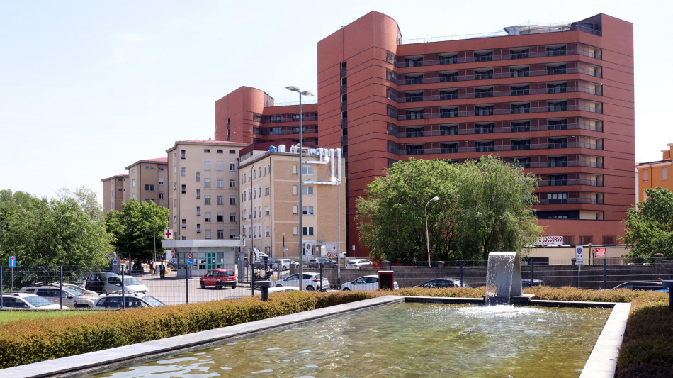 Ragazzo di 25 anni ucciso in un parcheggio a Pavia