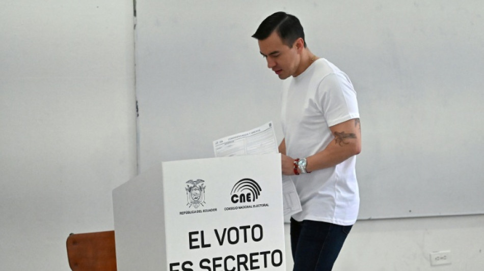 L'Equateur se prononce contre le retour des bases militaires étrangères, selon des résultats partiels