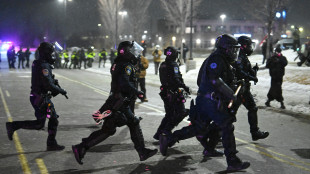 A Minneapolis 16 arresti, 'hanno aggredito gli agenti'